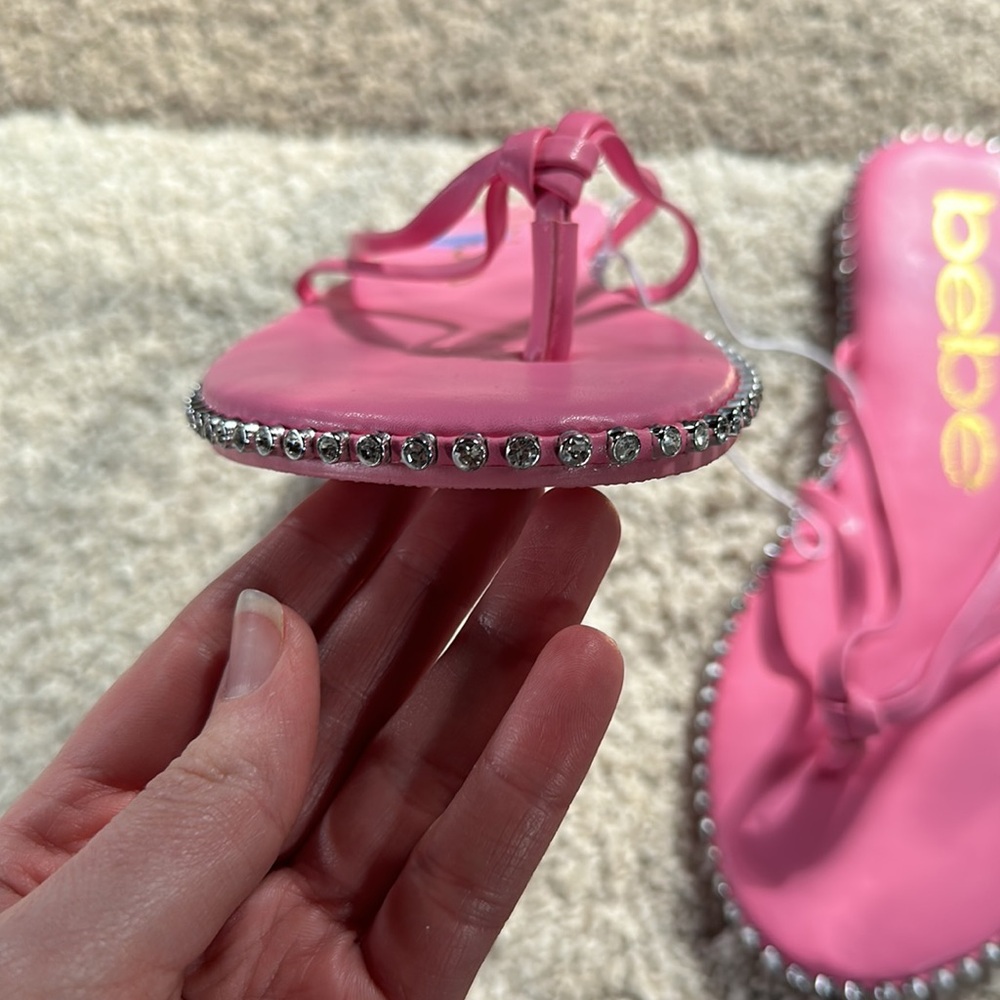NWOT Bebe Rhinestone Chora Thong Sandals - Picture 2 of 3